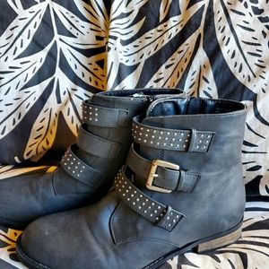 Diba booties